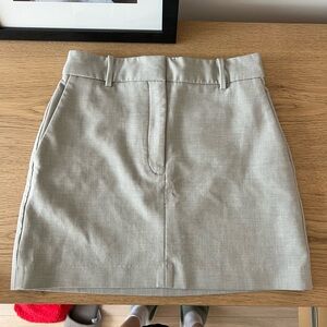 Aritzia Babaton Chisel Skirt